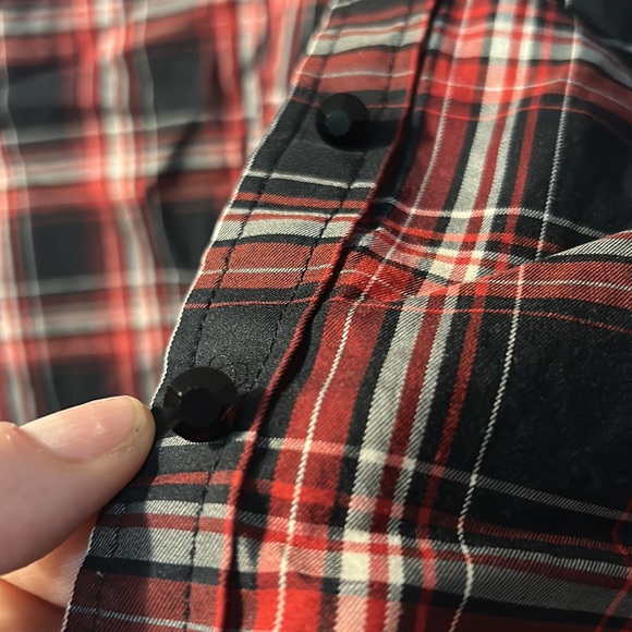 28. PTP 18 Talbots Plaid Top - Ruffles And Fancy Buttons - Picture 3 of 3